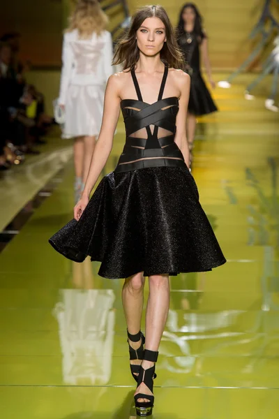 Look 9